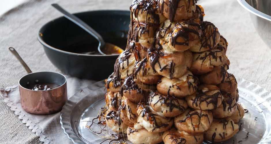 Croquembouche – Πυραμίδα από σου