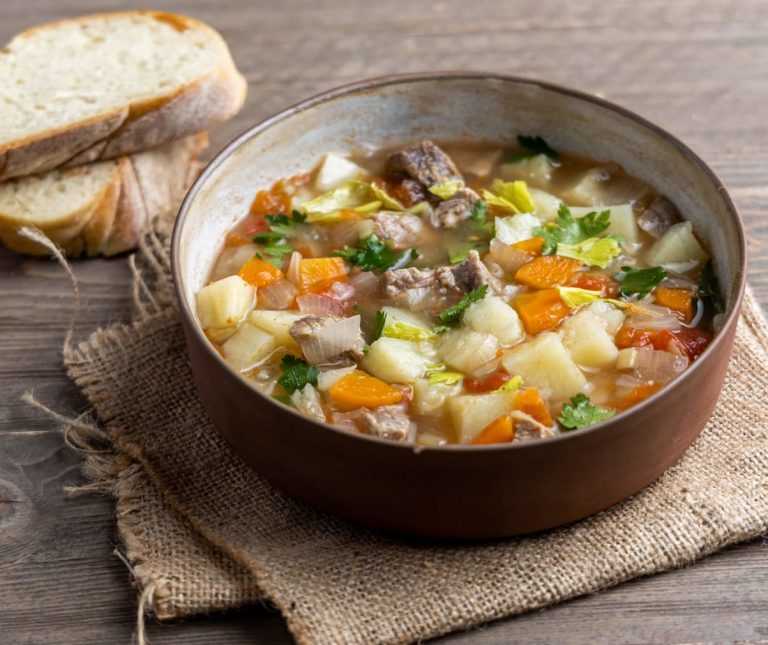 Μοσχάρι σούπα με λαχανικά
