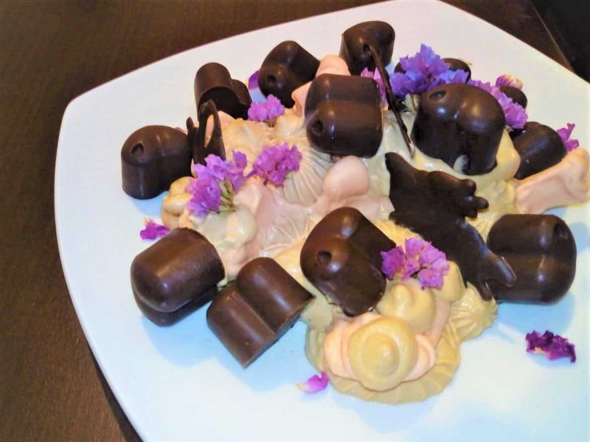 Τα πιο εύκολα σοκολατάκια για του Αγίου Βαλεντίνου από τη Λάουρα Καψουλή!