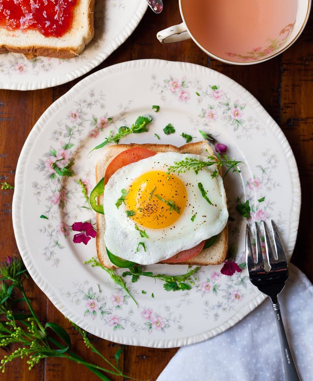 Το τέλειο πρωινό Croque Madame της Ντίνας Νικολάου